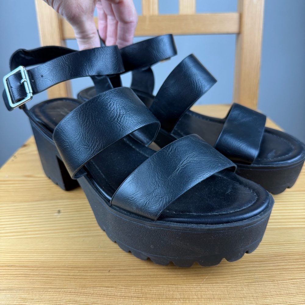 SODA Black Chunky Faux Leather Platform Sandals size 8